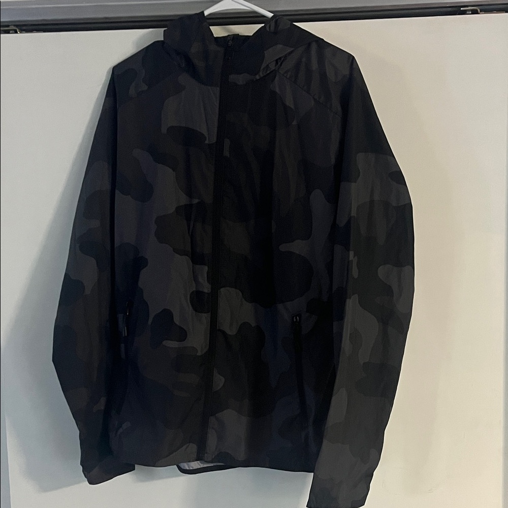 Men's Camouflage Hooded Windbreaker/Rain Jacket